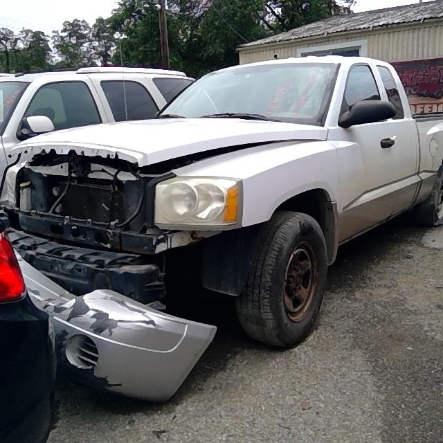 https://f005.backblazeb2.com/file/img-partshotlines-com/Inventory/MA528/Vehicle/73682_01.jpg