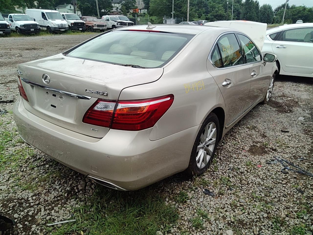 https://f005.backblazeb2.com/file/img-partshotlines-com/Inventory/MA528/Vehicle/73815_03.jpg