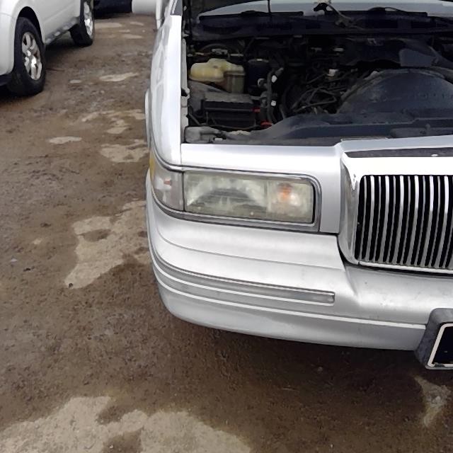 https://f005.backblazeb2.com/file/img-partshotlines-com/Inventory/MA528/Vehicle/73824_05.jpg