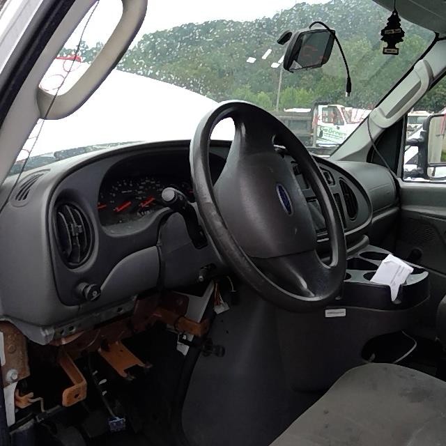 https://f005.backblazeb2.com/file/img-partshotlines-com/Inventory/MA528/Vehicle/73855_11.jpg