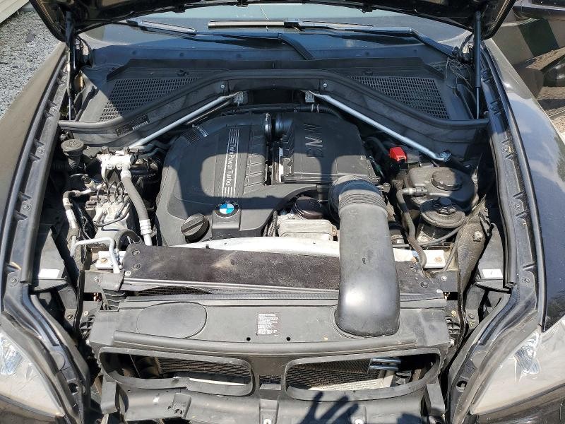 https://f005.backblazeb2.com/file/img-partshotlines-com/Inventory/MA528/Vehicle/73979_11.jpg