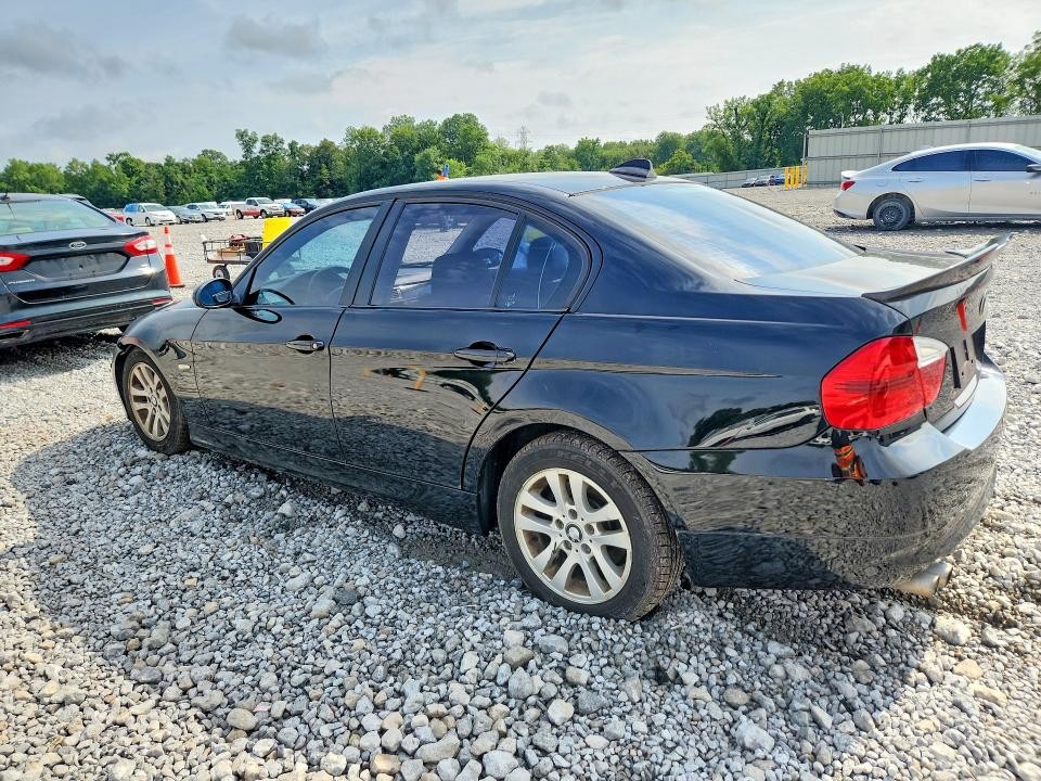 https://f005.backblazeb2.com/file/img-partshotlines-com/Inventory/MA528/Vehicle/74546_02.jpg