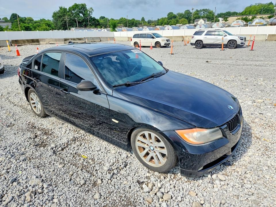 https://f005.backblazeb2.com/file/img-partshotlines-com/Inventory/MA528/Vehicle/74546_04.jpg