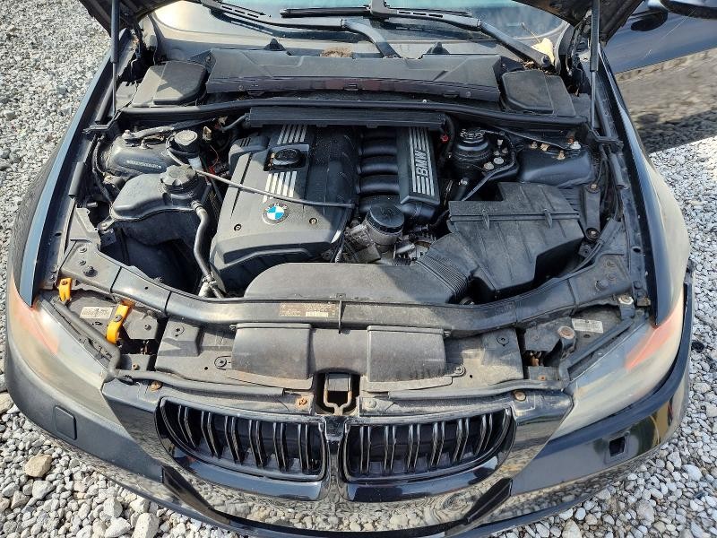 https://f005.backblazeb2.com/file/img-partshotlines-com/Inventory/MA528/Vehicle/74546_10.jpg
