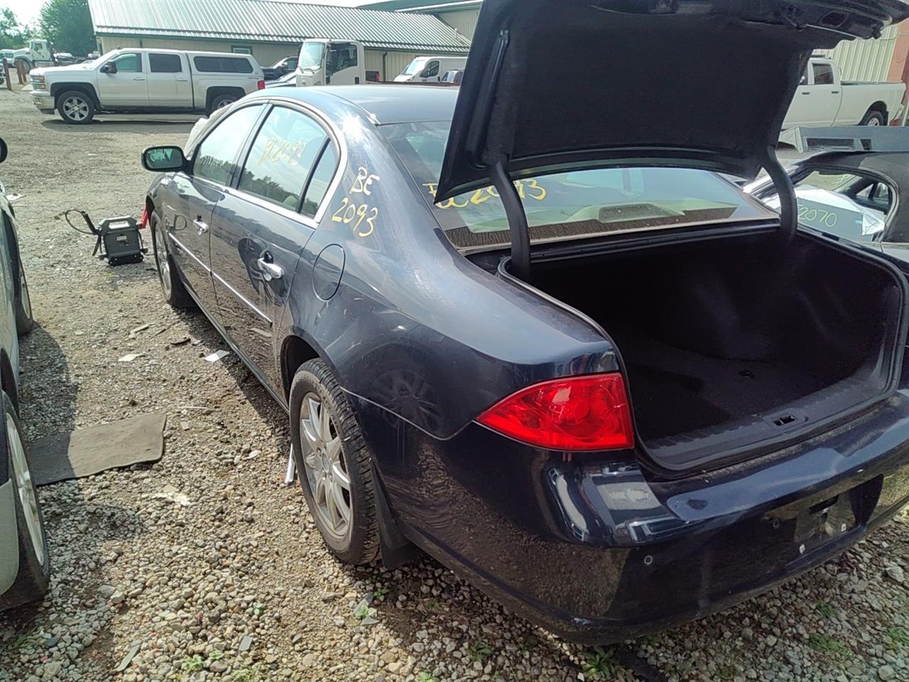 https://f005.backblazeb2.com/file/img-partshotlines-com/Inventory/MA528/Vehicle/74584_14.jpg