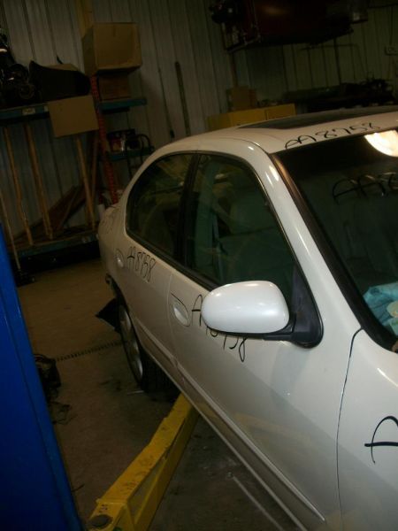 https://f005.backblazeb2.com/file/img-partshotlines-com/Inventory/MA61/Vehicle/31117_06.jpg