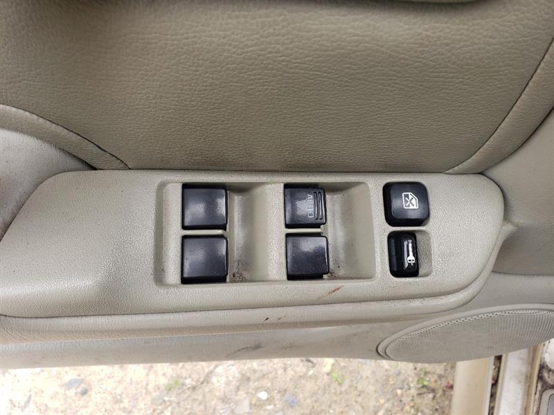 https://f005.backblazeb2.com/file/img-partshotlines-com/Inventory/MA61/Vehicle/53666_10.jpg