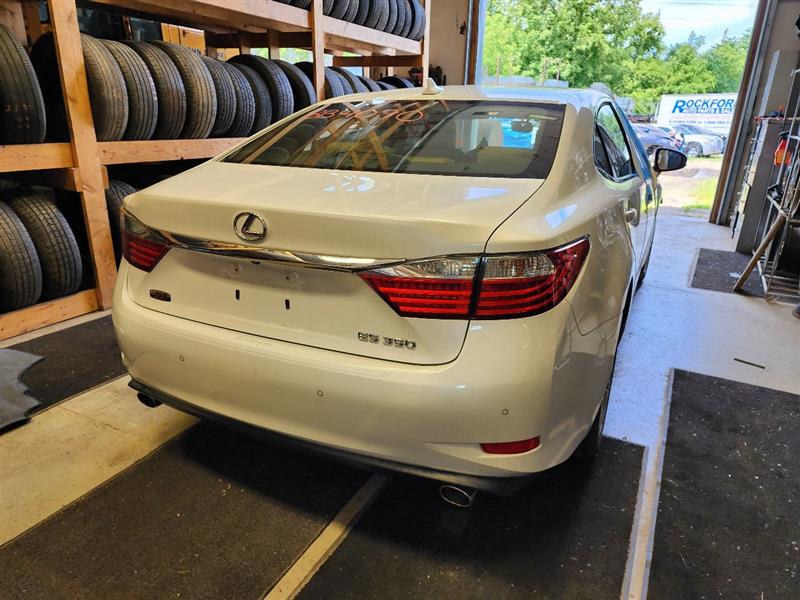 https://f005.backblazeb2.com/file/img-partshotlines-com/Inventory/MA61/Vehicle/59608_07.jpg