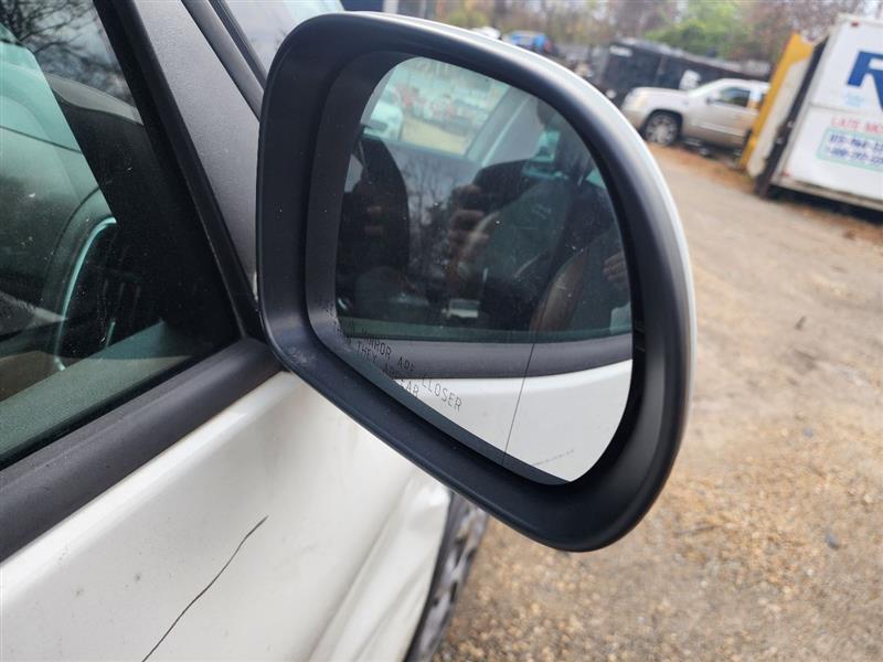 https://f005.backblazeb2.com/file/img-partshotlines-com/Inventory/MA61/Vehicle/63585_09.jpg