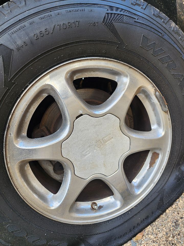 https://f005.backblazeb2.com/file/img-partshotlines-com/Inventory/MA61/Vehicle/63685_12.jpg