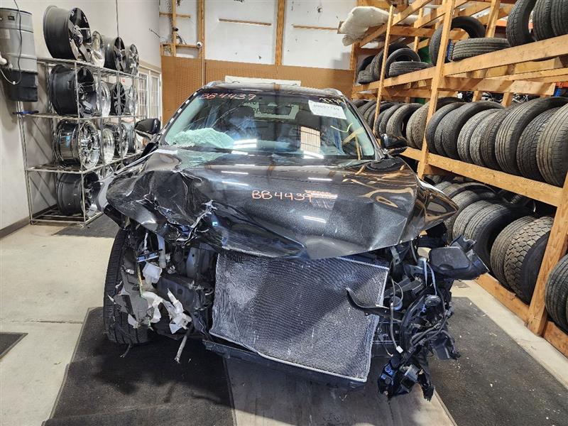 https://f005.backblazeb2.com/file/img-partshotlines-com/Inventory/MA61/Vehicle/63833_02.jpg