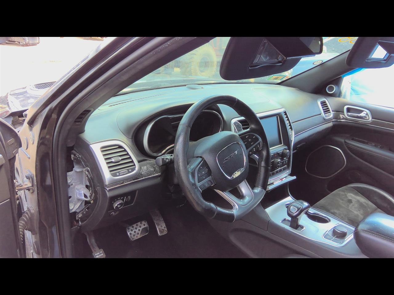Vehicle/64974_12.jpg