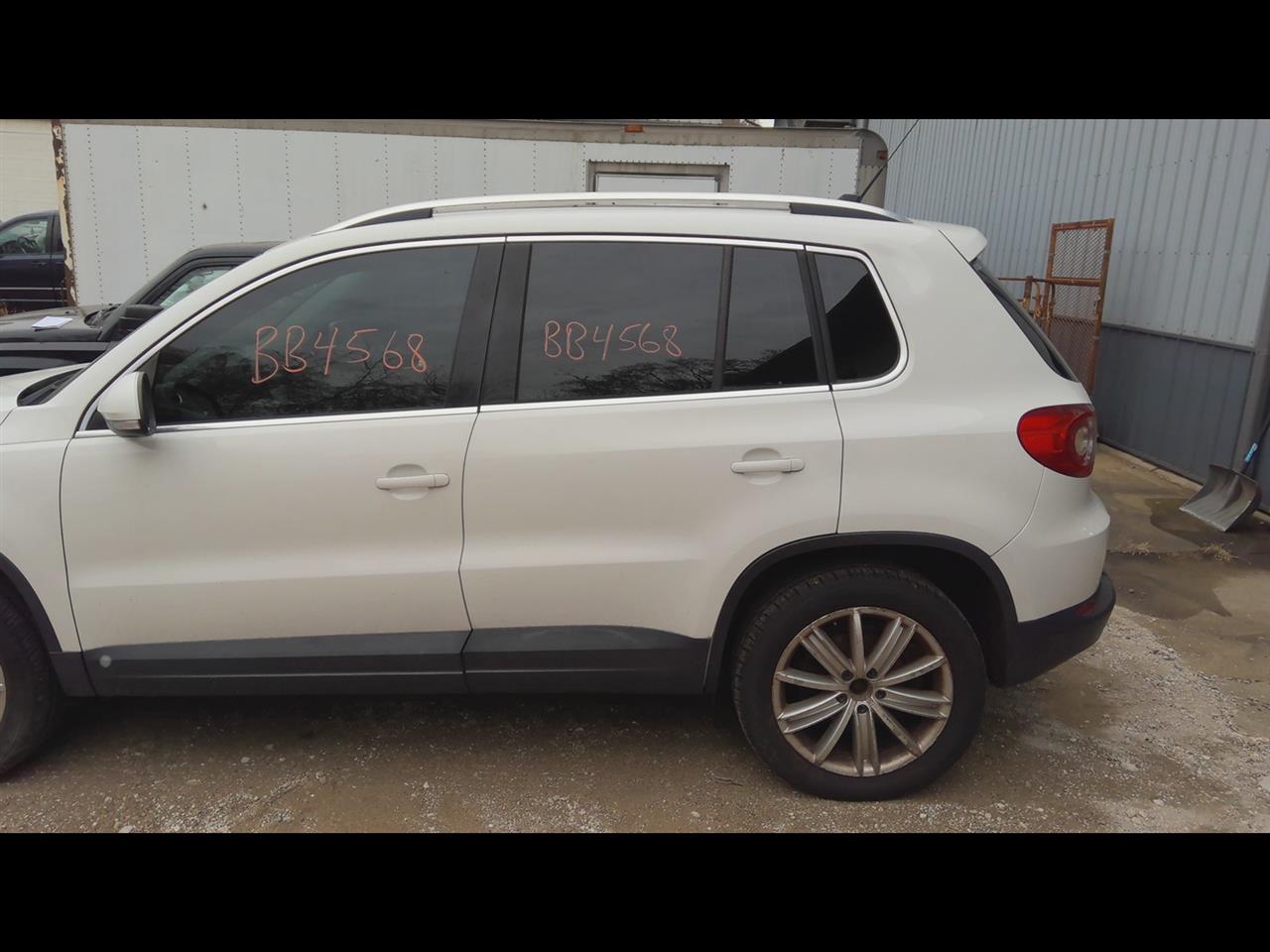 https://f005.backblazeb2.com/file/img-partshotlines-com/Inventory/MA61/Vehicle/66393_09.jpg