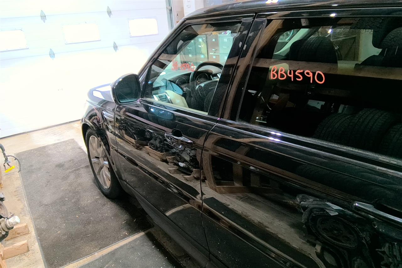 https://f005.backblazeb2.com/file/img-partshotlines-com/Inventory/MA61/Vehicle/66906_04.jpg