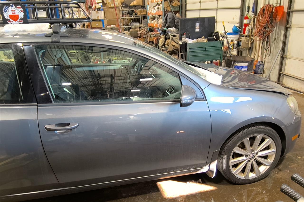 https://f005.backblazeb2.com/file/img-partshotlines-com/Inventory/MA61/Vehicle/67720_05.jpg