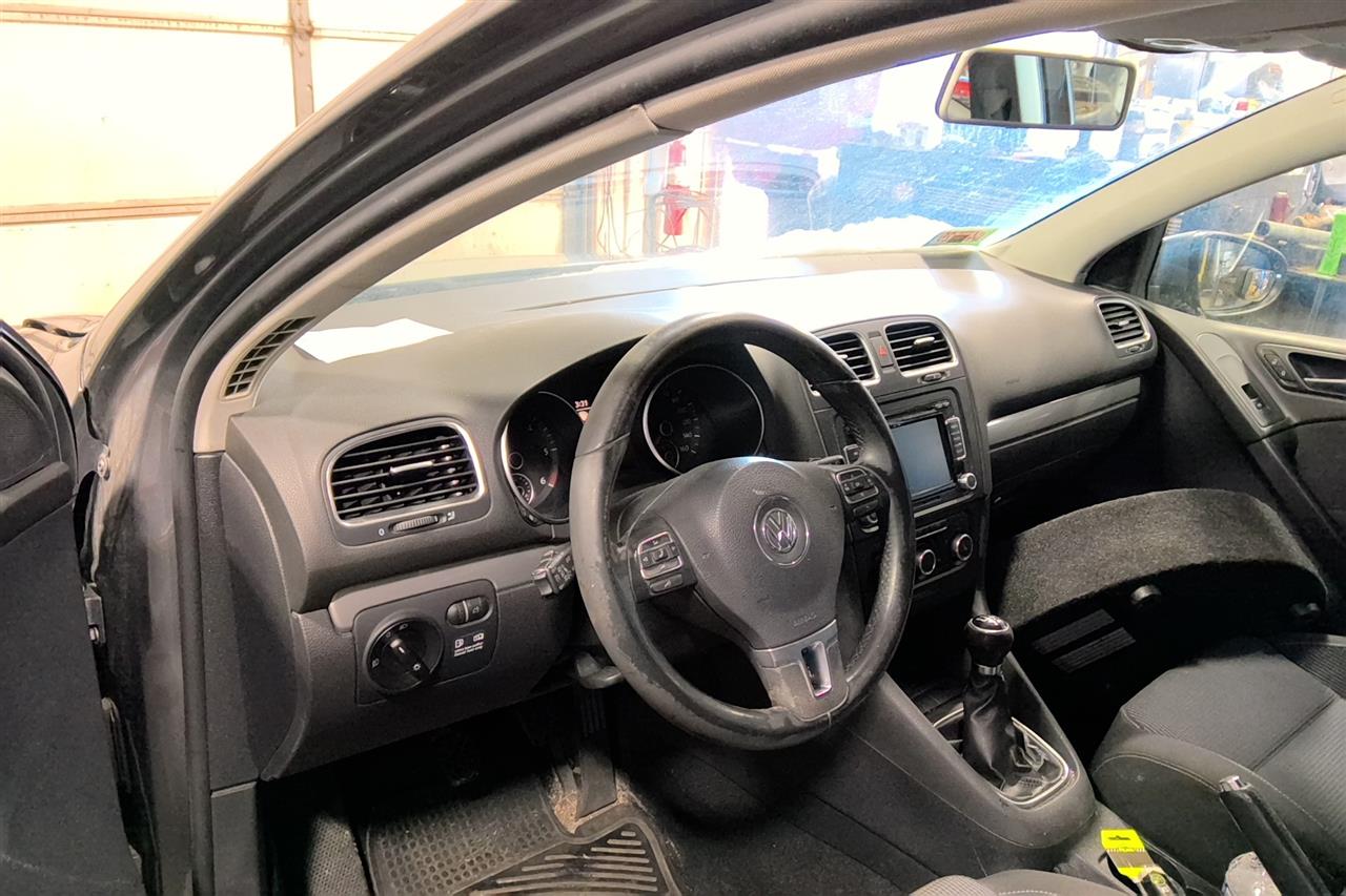 https://f005.backblazeb2.com/file/img-partshotlines-com/Inventory/MA61/Vehicle/67720_10.jpg