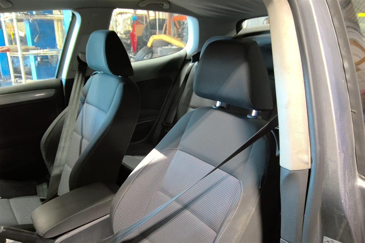 https://f005.backblazeb2.com/file/img-partshotlines-com/Inventory/MA61/Vehicle/67720_11.jpg