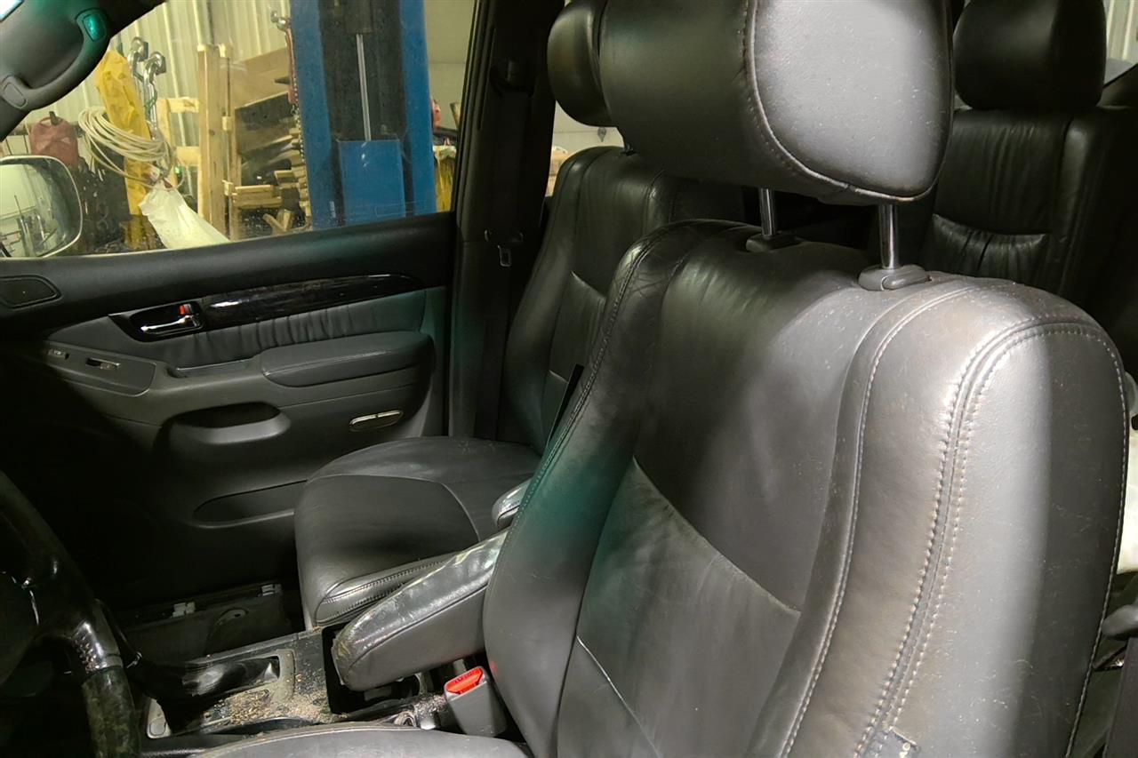https://f005.backblazeb2.com/file/img-partshotlines-com/Inventory/MA61/Vehicle/67798_12.jpg