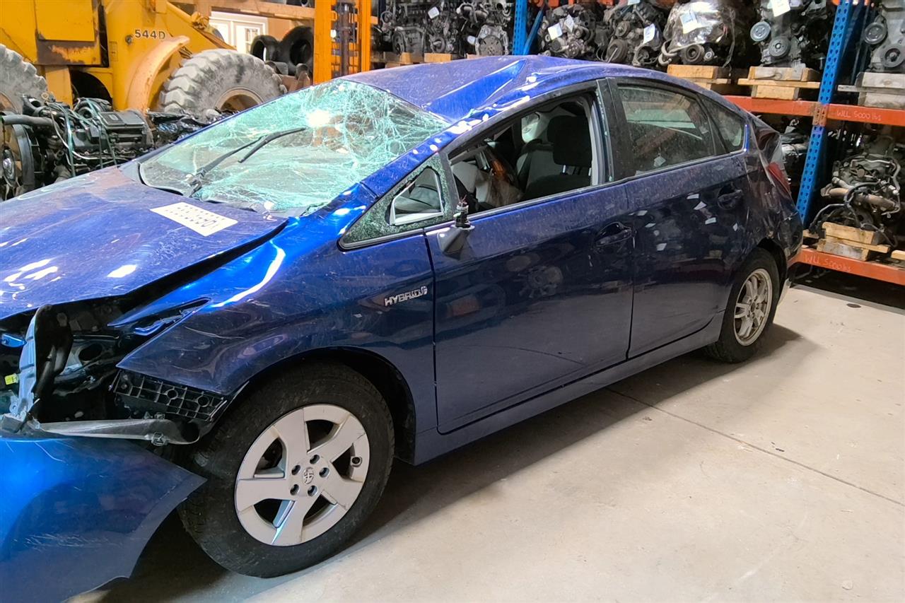 https://f005.backblazeb2.com/file/img-partshotlines-com/Inventory/MA61/Vehicle/68529_09.jpg