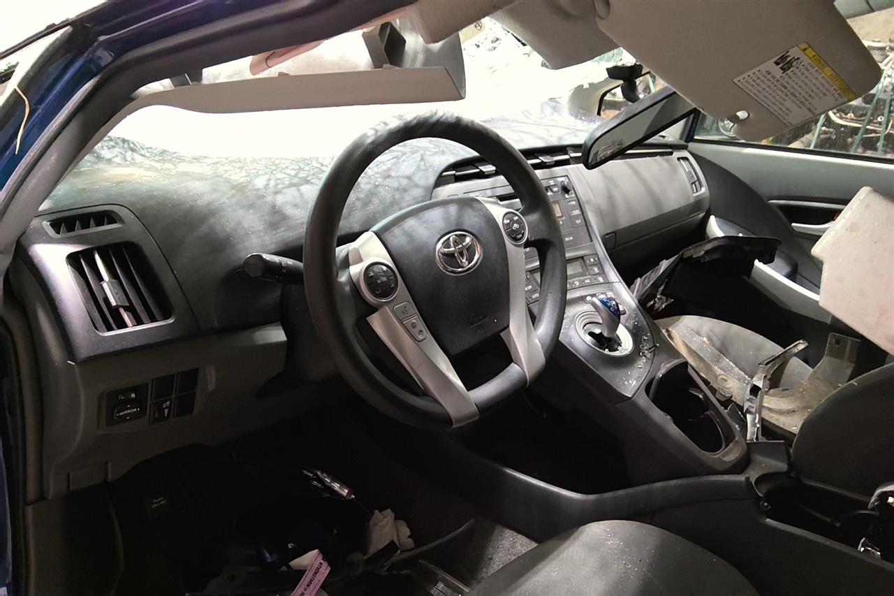 https://f005.backblazeb2.com/file/img-partshotlines-com/Inventory/MA61/Vehicle/68529_11.jpg