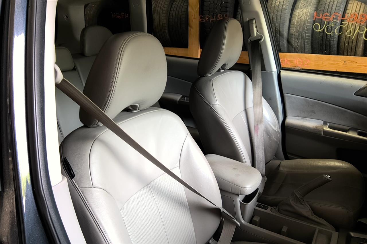 https://f005.backblazeb2.com/file/img-partshotlines-com/Inventory/MA61/Vehicle/68603_10.jpg