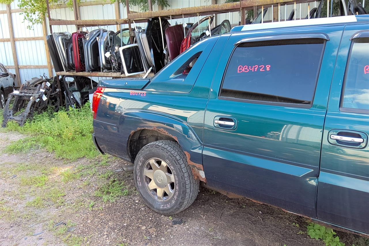https://f005.backblazeb2.com/file/img-partshotlines-com/Inventory/MA61/Vehicle/68657_06.jpg