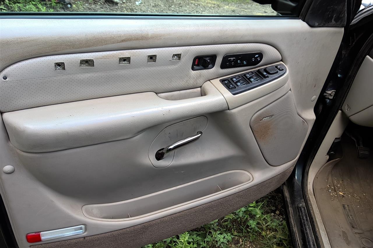 https://f005.backblazeb2.com/file/img-partshotlines-com/Inventory/MA61/Vehicle/68657_10.jpg