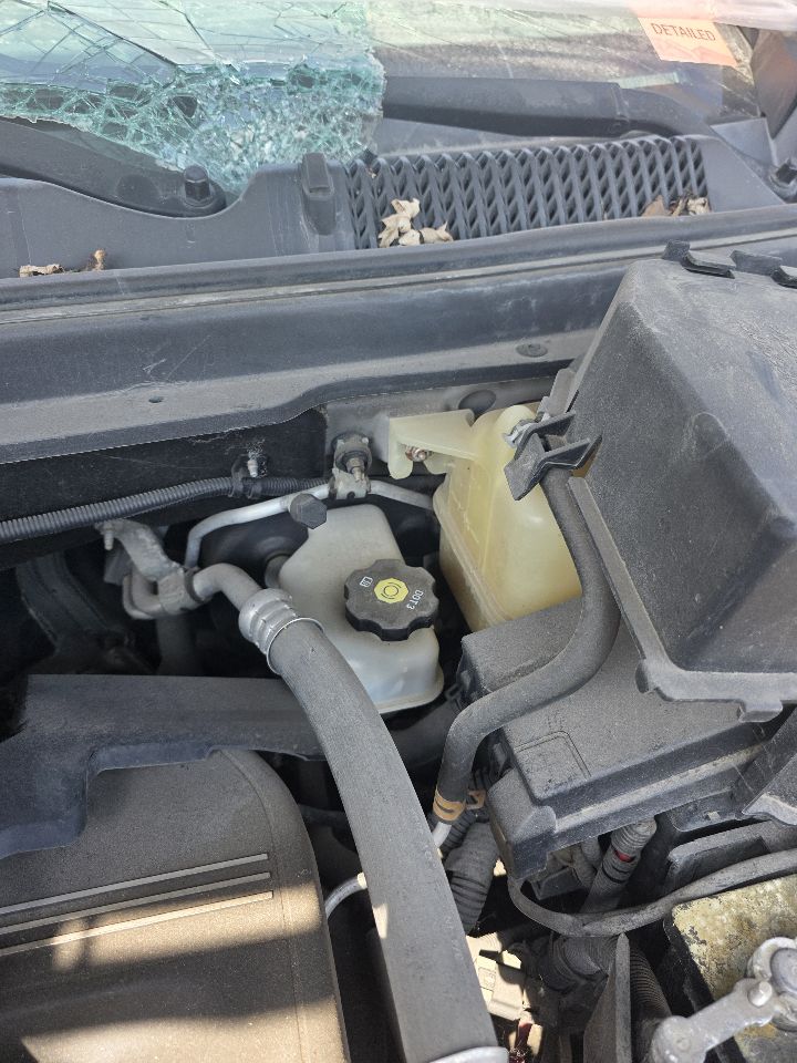 https://f005.backblazeb2.com/file/img-partshotlines-com/Inventory/MA634/Vehicle/5534_12.jpg