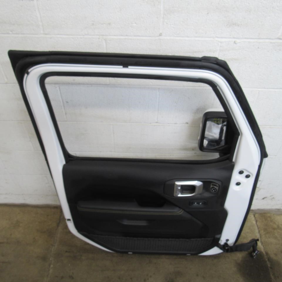 https://f005.backblazeb2.com/file/img-partshotlines-com/Inventory/MA650/Inventory/2297040_09.jpg
