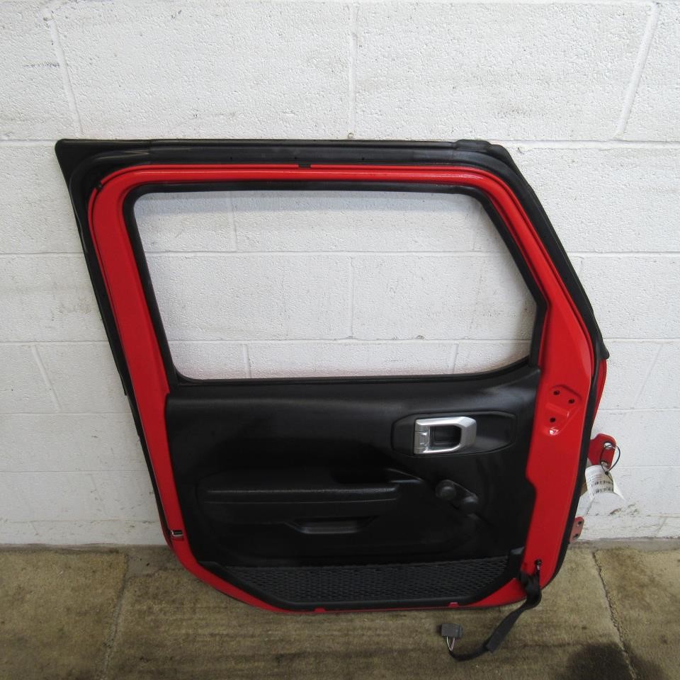https://f005.backblazeb2.com/file/img-partshotlines-com/Inventory/MA650/Inventory/2361908_09.jpg