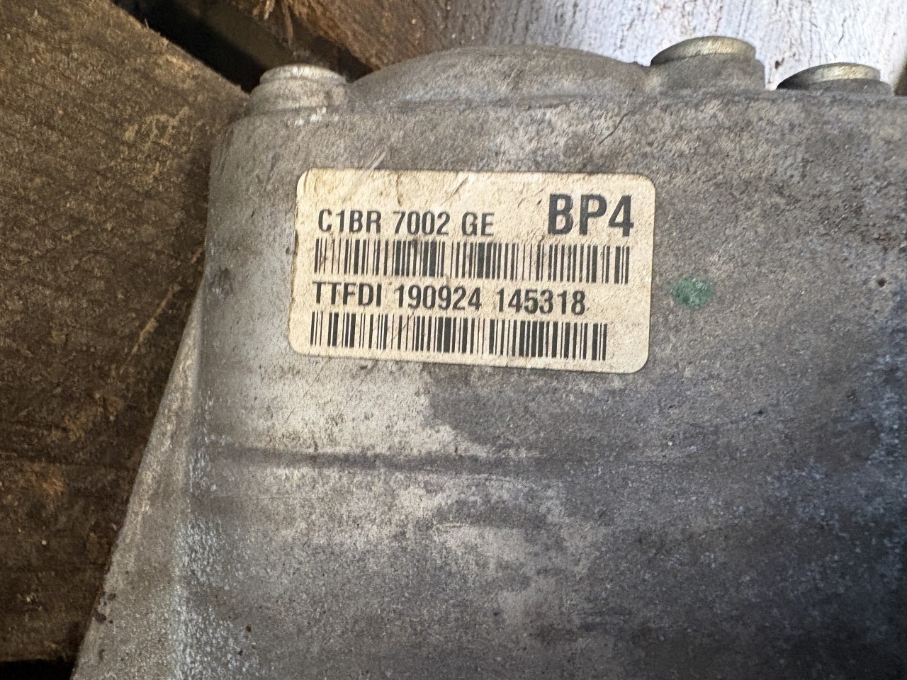 https://f005.backblazeb2.com/file/img-partshotlines-com/Inventory/MA650/Inventory/2486308_04.jpg