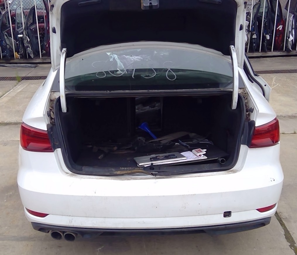 https://f005.backblazeb2.com/file/img-partshotlines-com/Inventory/MA650/Vehicle/87620_04.jpg
