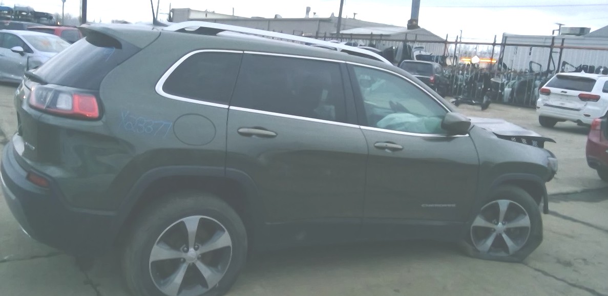https://f005.backblazeb2.com/file/img-partshotlines-com/Inventory/MA650/Vehicle/93371_05.jpg