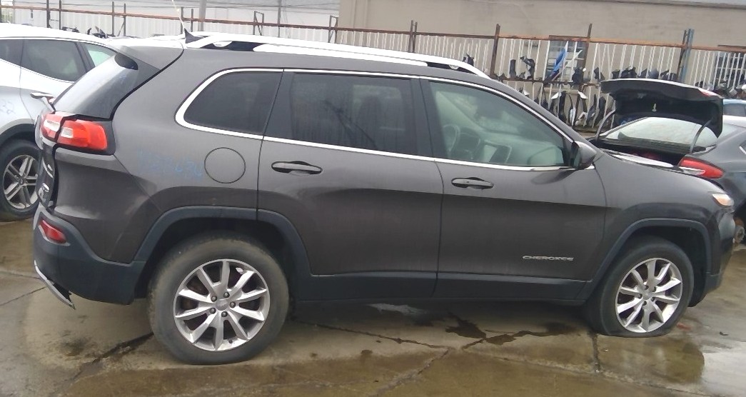 https://f005.backblazeb2.com/file/img-partshotlines-com/Inventory/MA650/Vehicle/93525_05.jpg