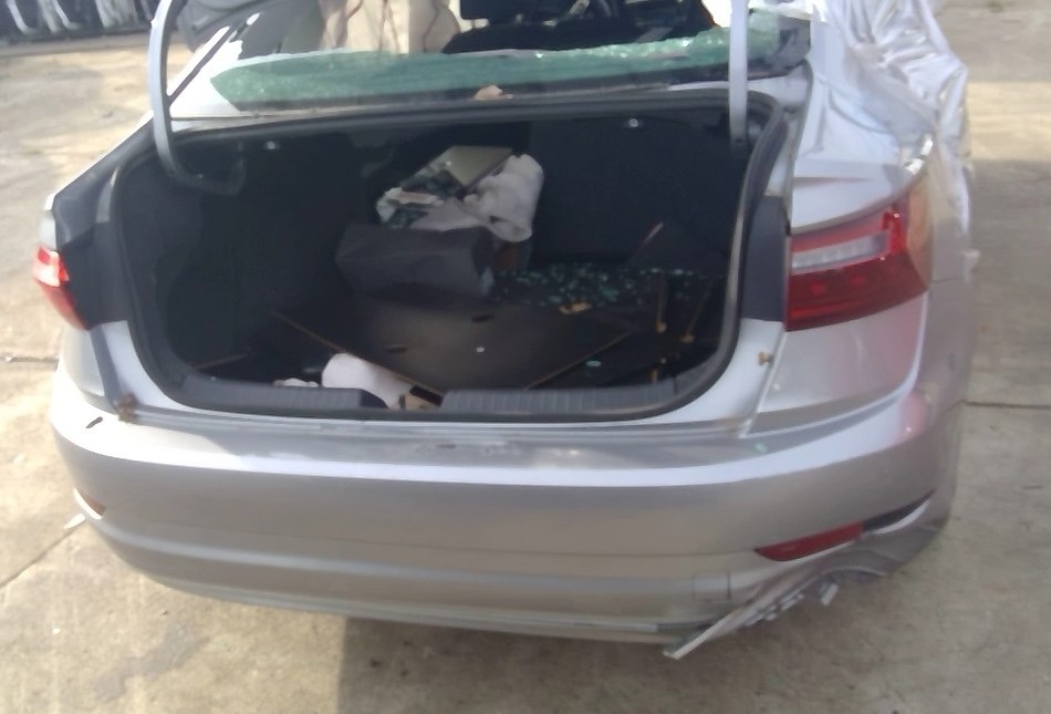 https://f005.backblazeb2.com/file/img-partshotlines-com/Inventory/MA650/Vehicle/94974_04.jpg