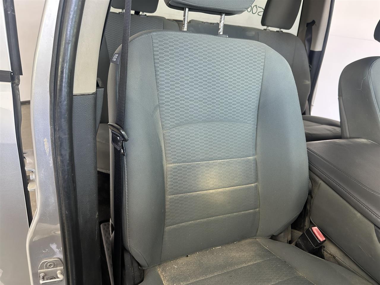 https://f005.backblazeb2.com/file/img-partshotlines-com/Inventory/MA67/Inventory/2887059_03.jpg