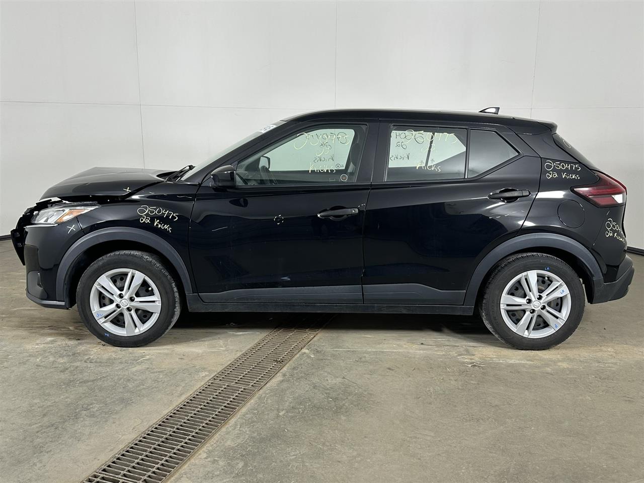 Vehicle/100021_02.jpg