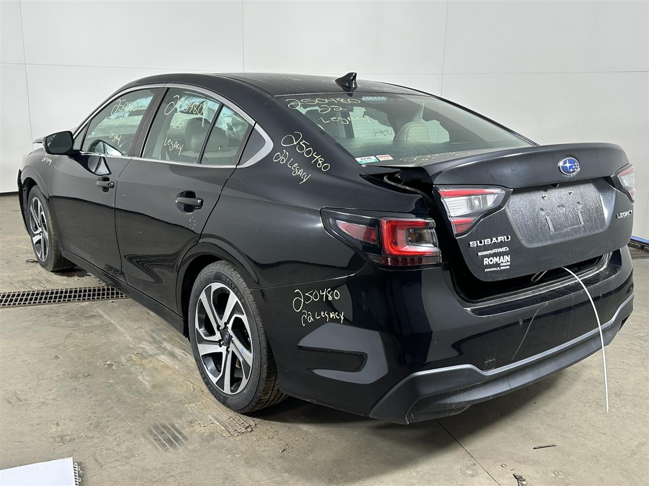 Vehicle/100034_03.jpg