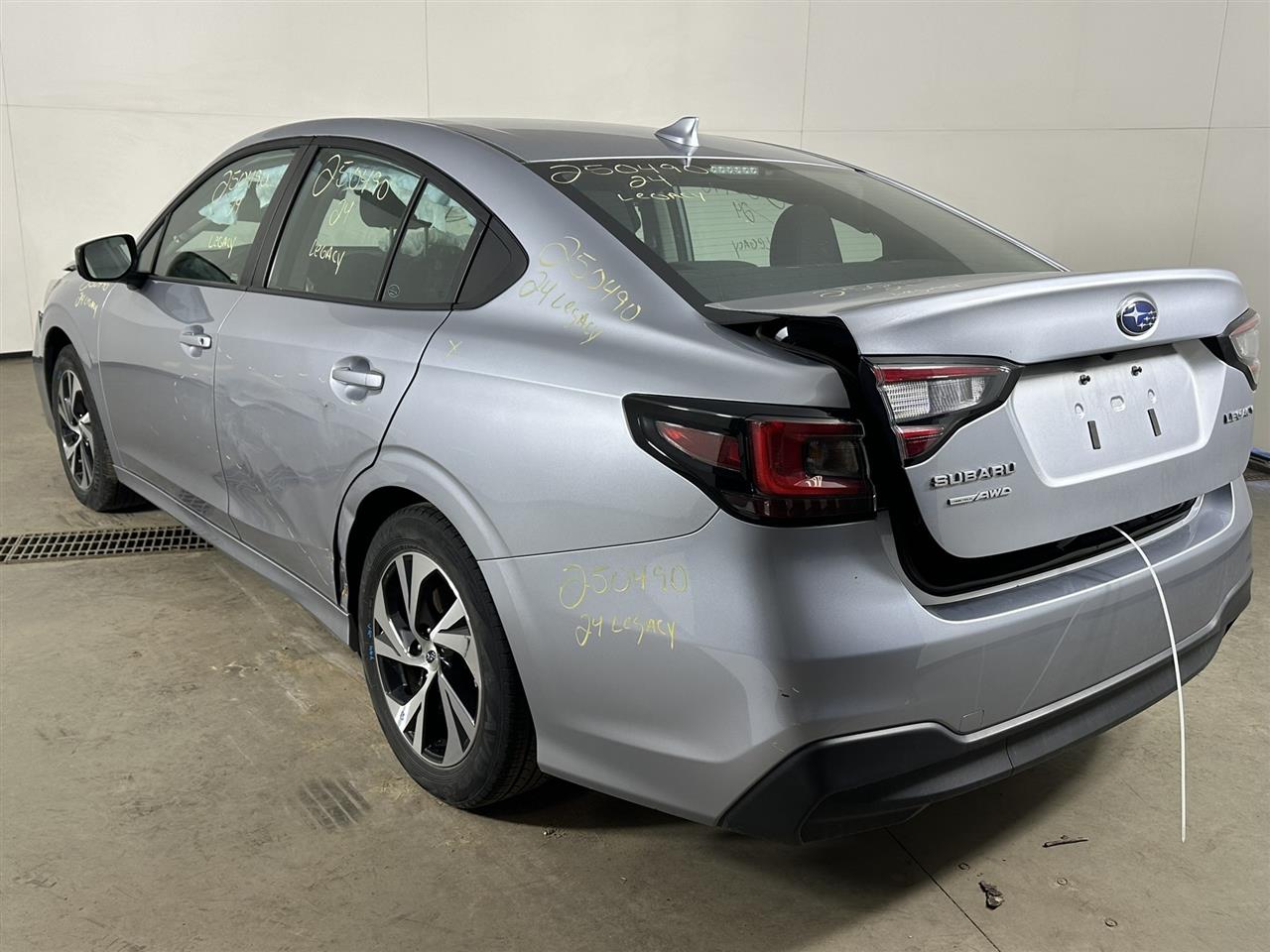 Vehicle/100252_03.jpg