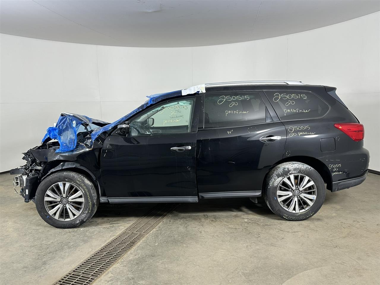 Vehicle/100579_02.jpg