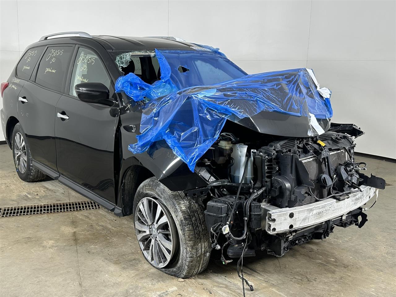 Vehicle/100579_06.jpg