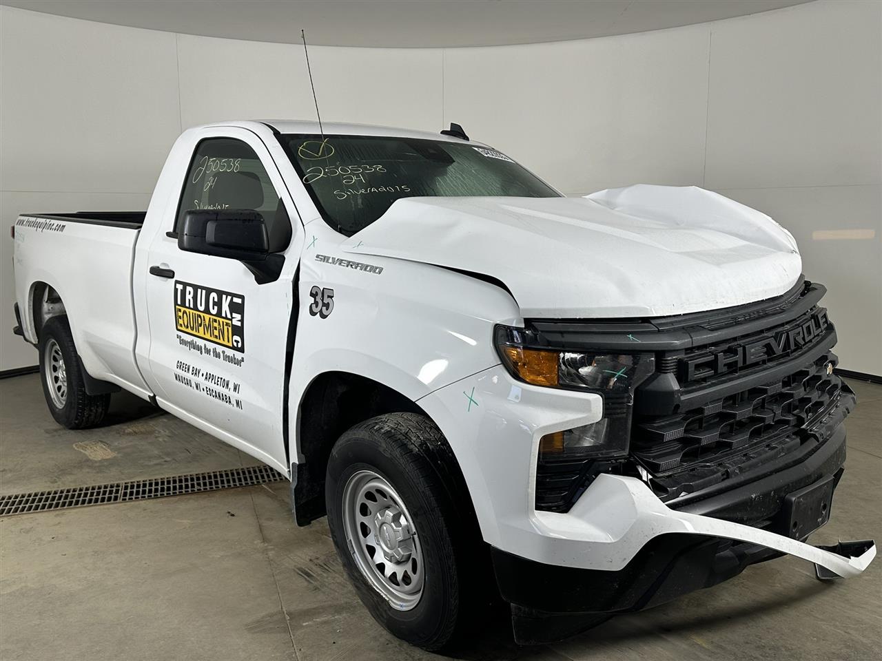 Vehicle/100985_06.jpg