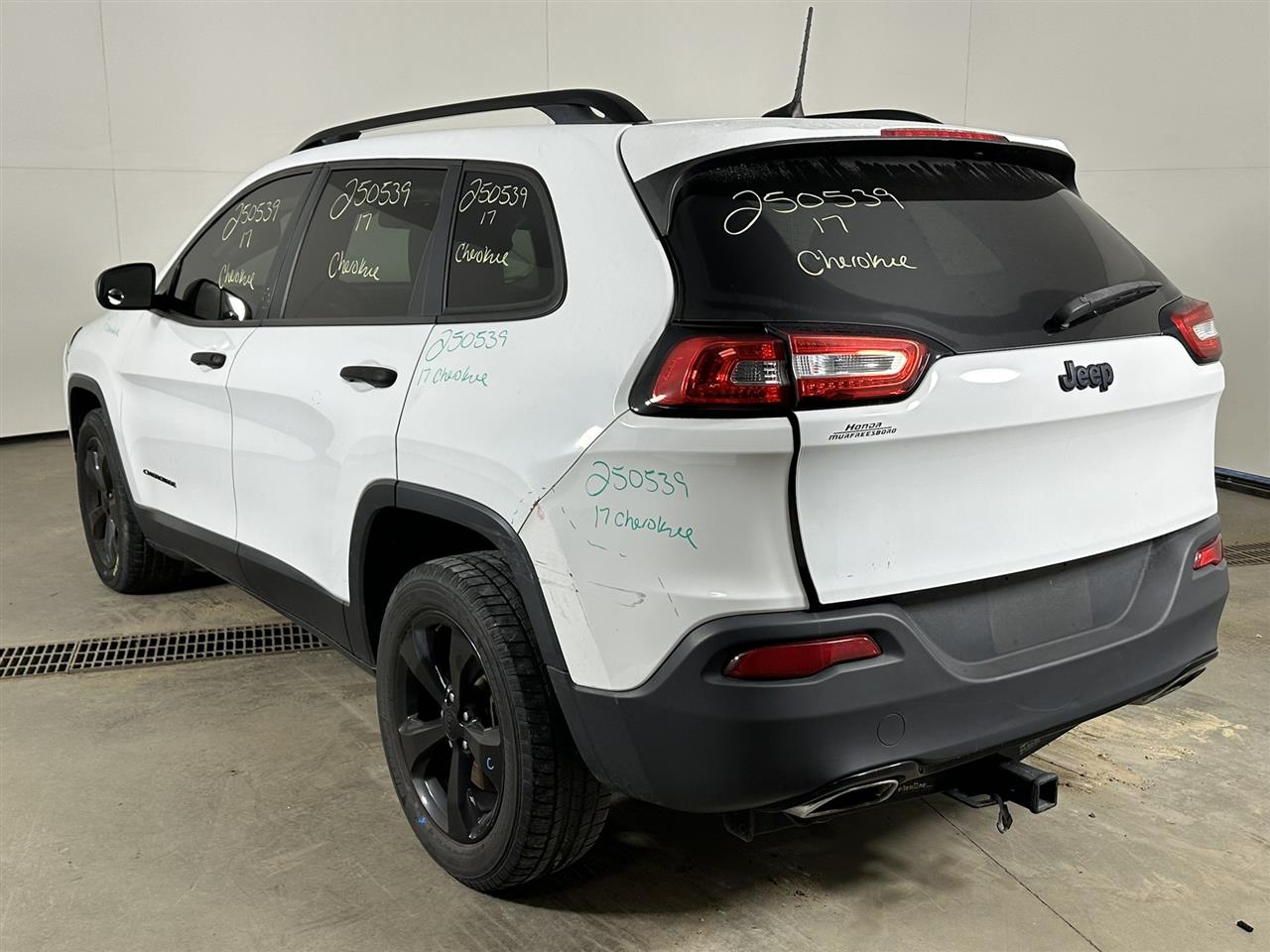 Vehicle/100988_03.jpg