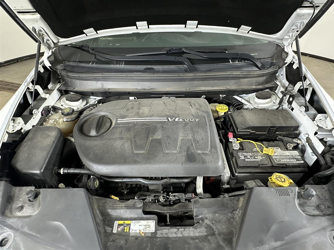 Vehicle/100988_08.jpg