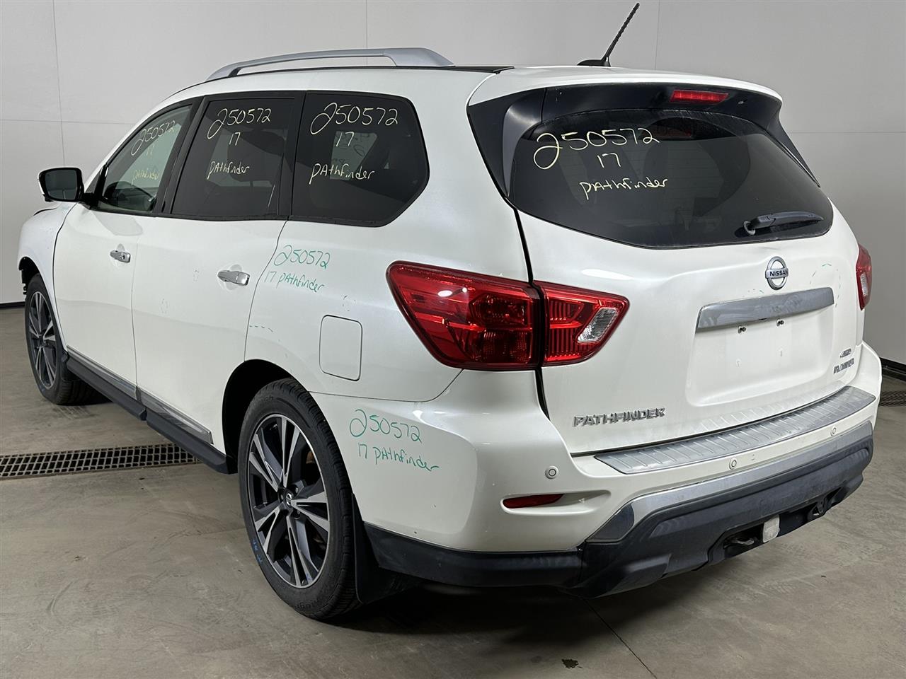 Vehicle/101467_03.jpg