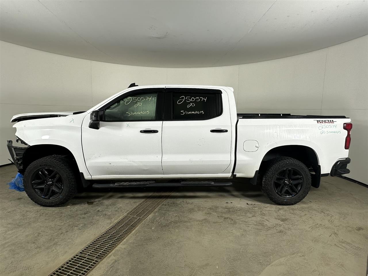 Vehicle/101494_02.jpg