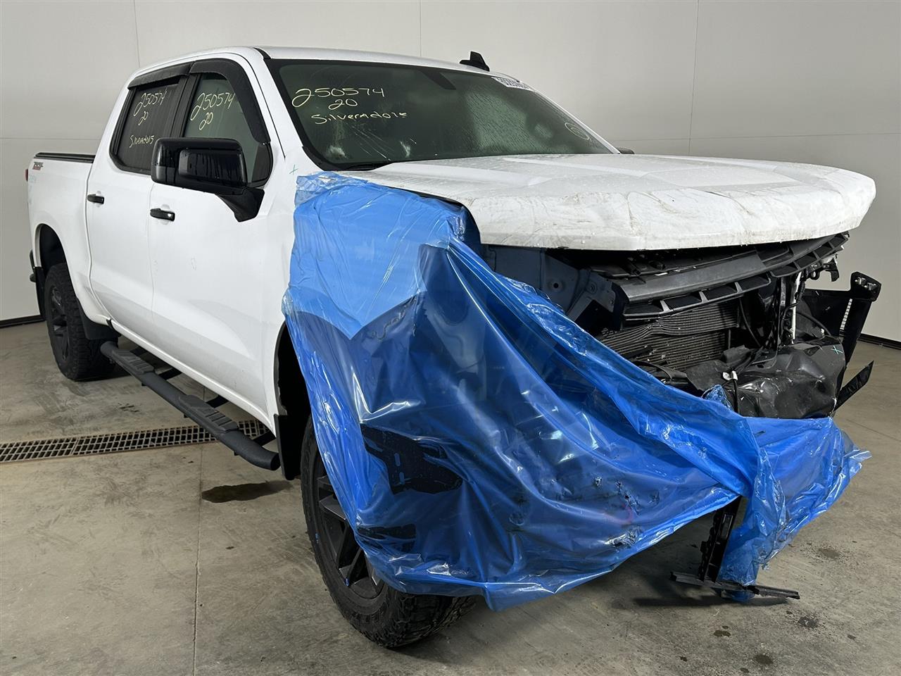 Vehicle/101494_06.jpg