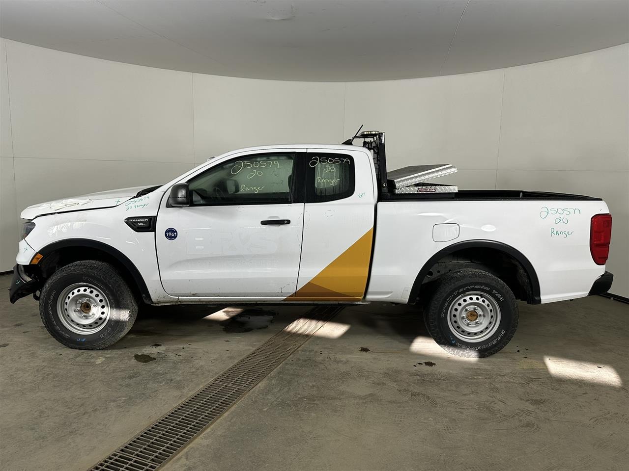 Vehicle/101538_02.jpg