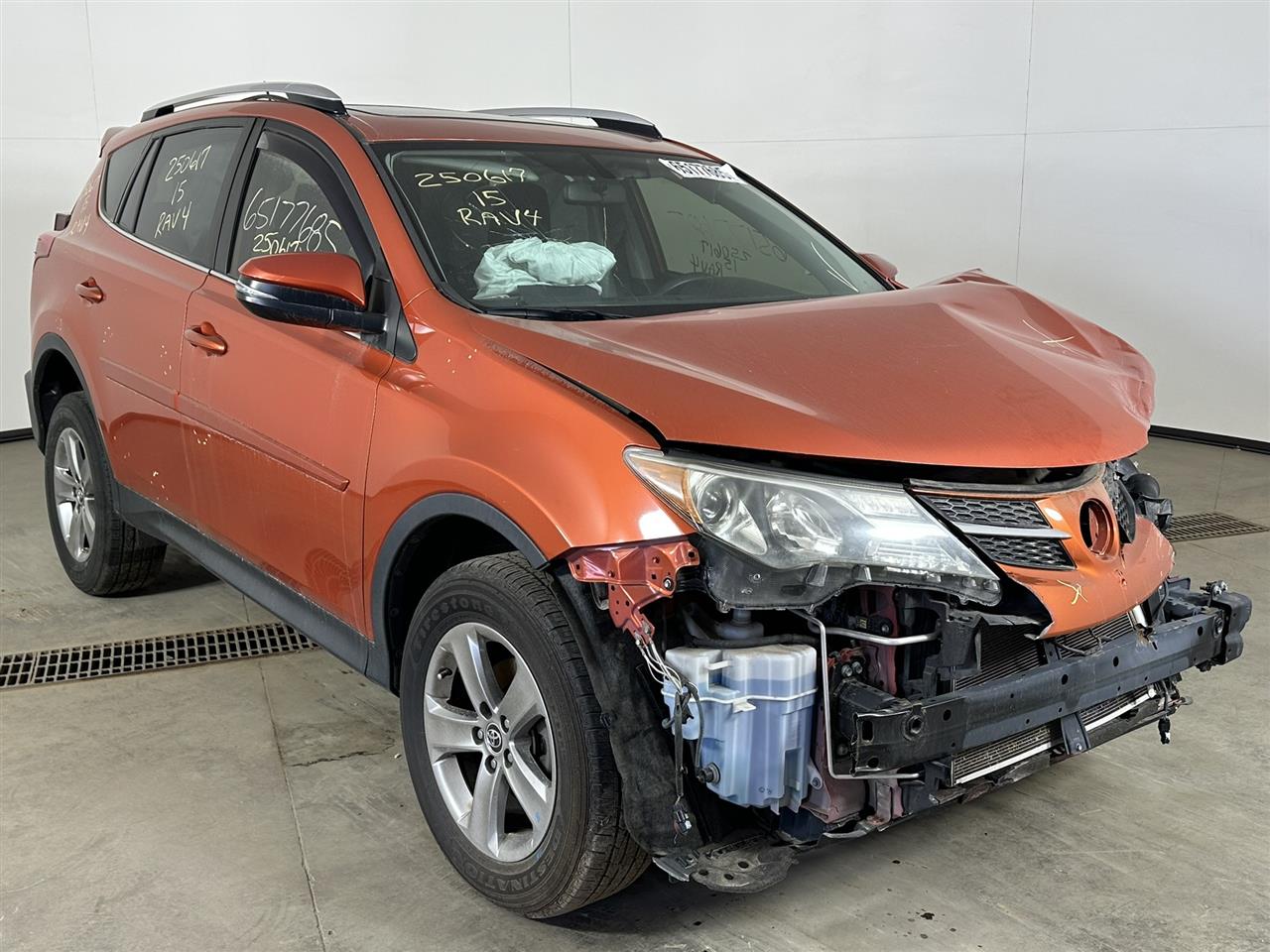 Vehicle/101847_06.jpg