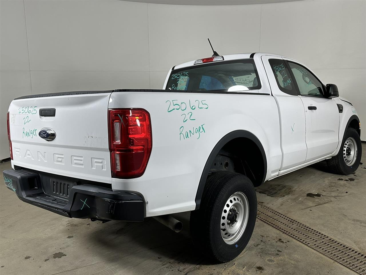 Vehicle/101911_04.jpg